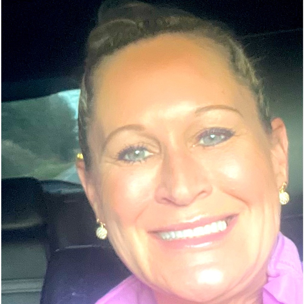 Meet your Posher, Angela